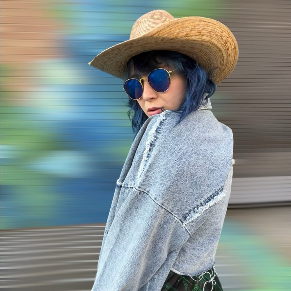 Meet your Posher, Mae